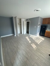 5824 E. Washington in Indianapolis, IN - Building Photo - Interior Photo
