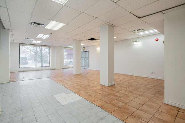 5471-5479 Westminster in Montréal, QC - Building Photo - Building Photo