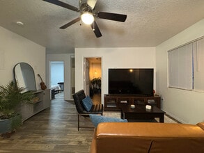 652 Vancouver Rd SE in Rio Rancho, NM - Foto de edificio - Building Photo