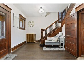 1310 Marshall Ave in St. Paul, MN - Building Photo - Building Photo