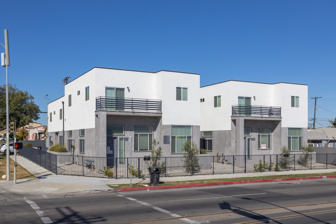 9165-9169.5 S Normandie Ave in Los Angeles, CA - Building Photo