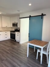 3213 Maine Ave, Unit A in Long Beach, CA - Building Photo - Building Photo