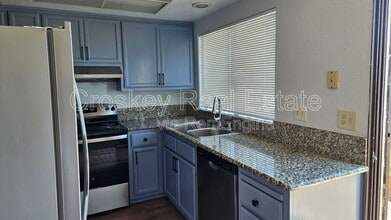 240 Case Dr in Pittsburg, CA - Building Photo - Building Photo