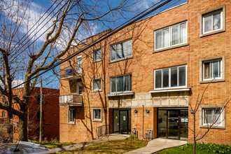 Vadlavan Appartements in Montréal, QC - Building Photo - Building Photo