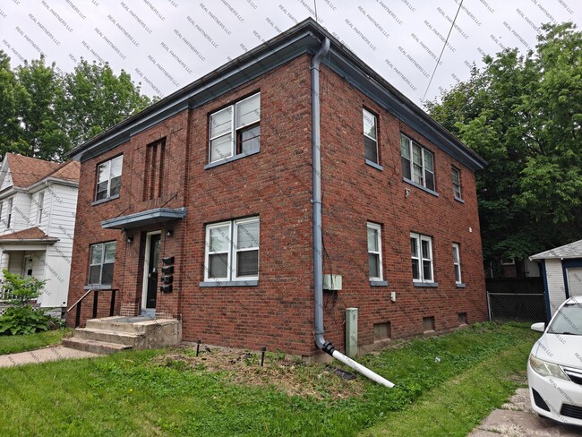417 W 14th St, Unit 1