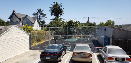 1830 10th Ave in Oakland, CA - Building Photo - Building Photo