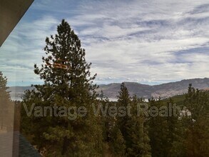 3727 Inverness Rd in West Kelowna, BC - Building Photo - Building Photo