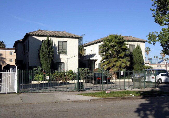 1415-1421 S St Andrews Pl in Los Angeles, CA - Foto de edificio - Building Photo