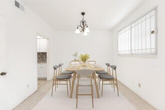 7547 Brompton St in Houston, TX - Building Photo - Building Photo