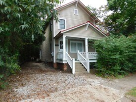 611 Johnson St in New Bern, NC - Building Photo