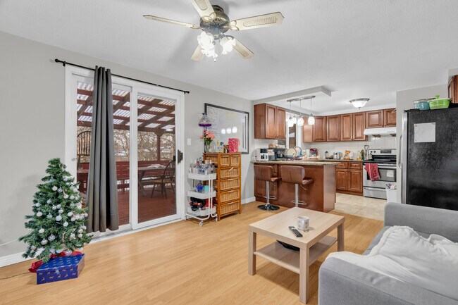 767 Scottsdale Dr in Guelph, ON - Building Photo - Building Photo