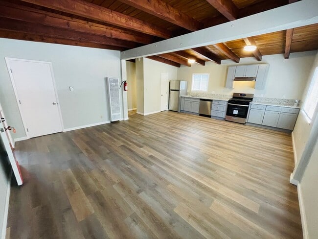 3716 Pioneer Trail in South Lake Tahoe, CA - Building Photo - Building Photo