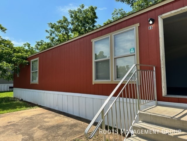 2710 W Oakridge Dr-Unit -85 in Albany, GA - Building Photo