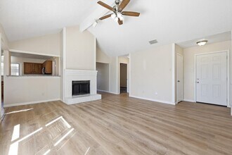 1234 Roan Dr in Lancaster, TX - Building Photo - Building Photo