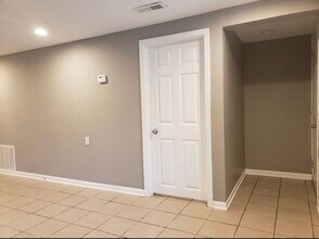 2214 N Mango Ave in Chicago, IL - Building Photo - Building Photo