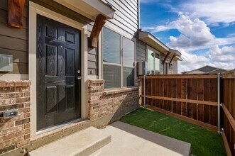 735 Harvest Moon Dr in Venus, TX - Building Photo - Building Photo