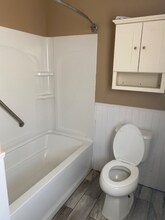 106 Woodstock Ave in Putnam, CT - Building Photo - Building Photo