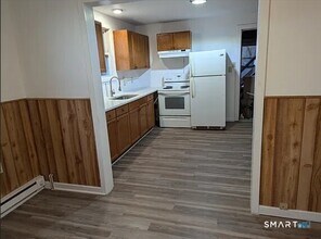 141 6th St in Bristol, CT - Building Photo - Building Photo