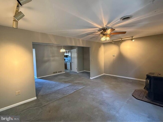 property at 1145 Pheasant Dr N