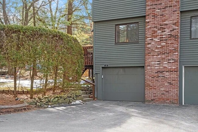 68 E Bluff Rd, Unit 68 in Ashland, MA - Foto de edificio - Building Photo