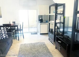 748 N La Jolla Ave in West Hollywood, CA - Building Photo - Building Photo