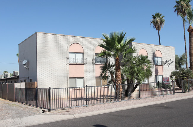 Valencia Gardens in Phoenix, AZ - Building Photo - Building Photo