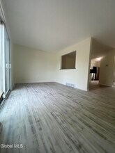 276 Old Loudon Rd in Latham, NY - Building Photo - Building Photo
