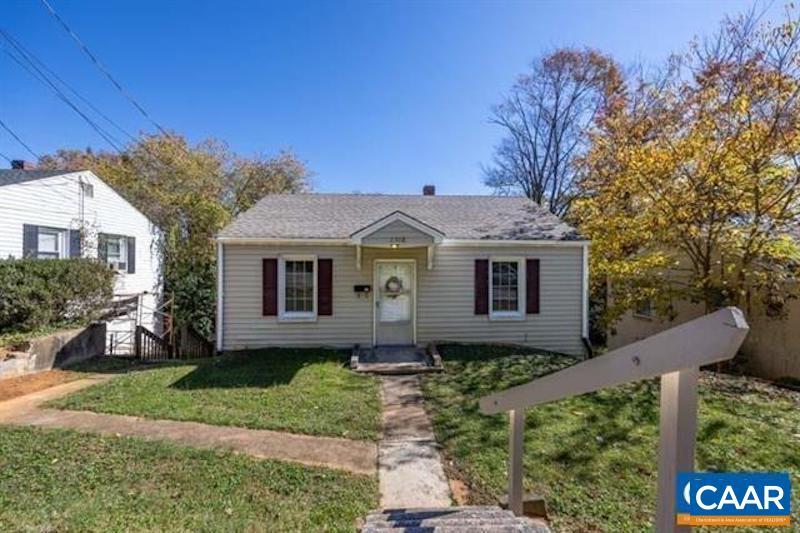 2308 Center Ave in Charlottesville, VA - Building Photo