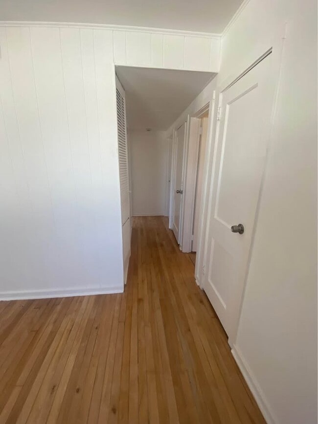 27 Van Wagoner Ave in Clifton, NJ - Building Photo - Building Photo