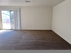 3880 N Blue Wave Dr in Las Vegas, NV - Building Photo - Building Photo