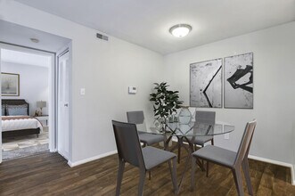 Southpoint Reserve at Stoney Creek in Fredericksburg, VA - Foto de edificio - Building Photo