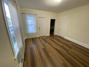 15 Pennsylvania Ave in Newton, MA - Building Photo - Building Photo