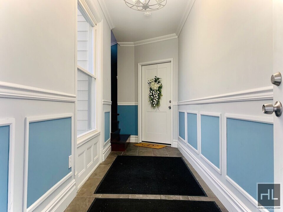 107 Shonnard Pl in Yonkers, NY - Building Photo