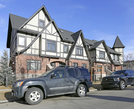 904 3rd Ave NW in Calgary, AB - Building Photo - Building Photo