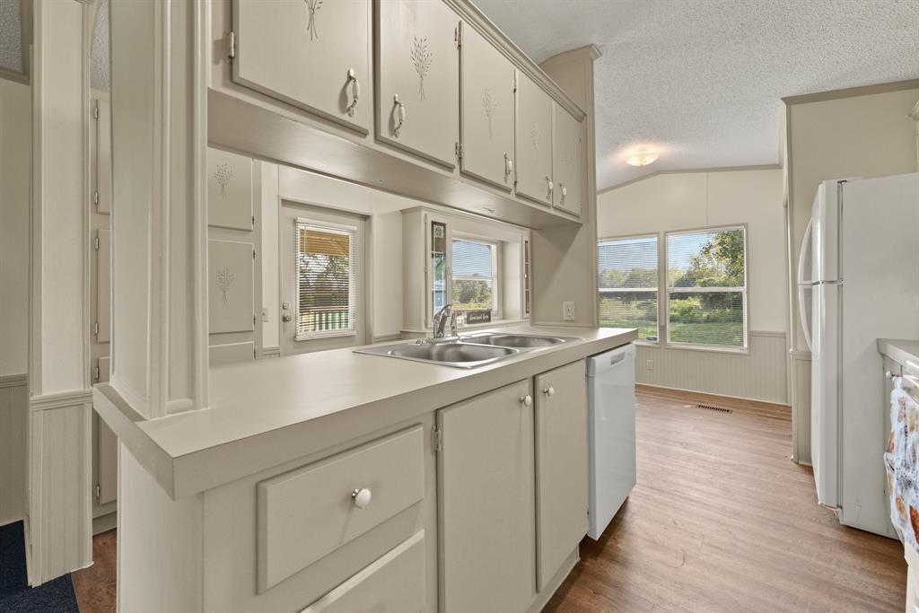 21528 Cedar Ln in Tomball, TX - Building Photo