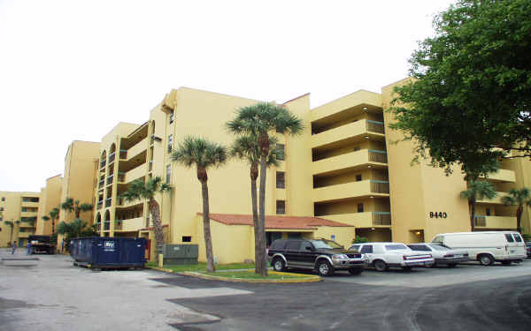 Blue Grotto Apartments in Miami, FL - Building Photo - Building Photo