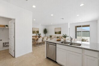 2440 W Bowker St in Phoenix, AZ - Building Photo - Building Photo