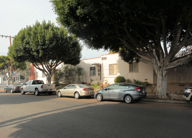 1759-1761 10th St in Santa Monica, CA - Foto de edificio - Building Photo