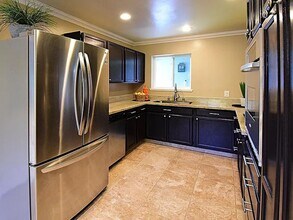 1829 Lencar Way in San Jose, CA - Building Photo - Building Photo