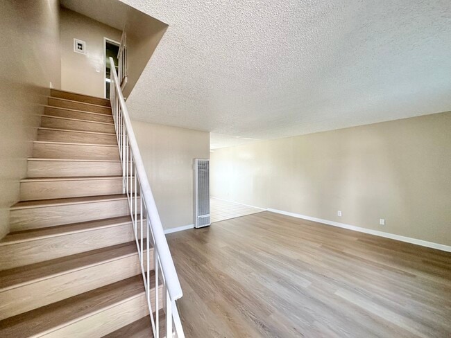 Huntington Clay Apartments in Huntington Beach, CA - Building Photo - Building Photo