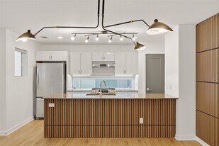 6121 Gehring St in Houston, TX - Building Photo