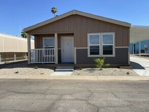 2401 W Southern Ave in Tempe, AZ - Building Photo - Building Photo