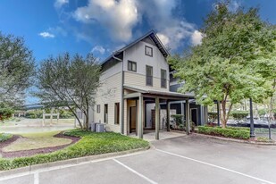 670 Marina Cottage Dr in Memphis, TN - Building Photo