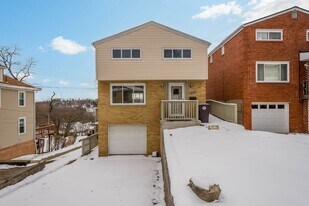 2820 Soulier St in Pittsburgh, PA - Building Photo