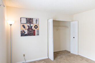 Windmill Way Apartments in Mechanicsville, VA - Building Photo - Interior Photo