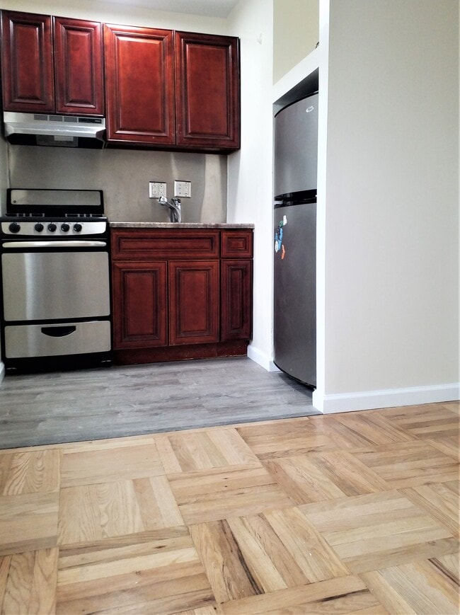 property at 6515 Boulevard E