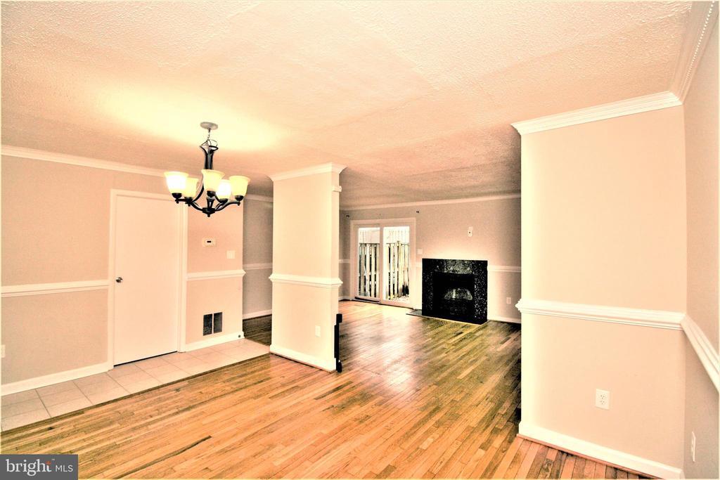 118 Middle Point Ct in Gaithersburg, MD - Building Photo