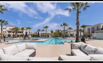 5160 Calle Sand Arch in San Diego, CA - Building Photo - Building Photo