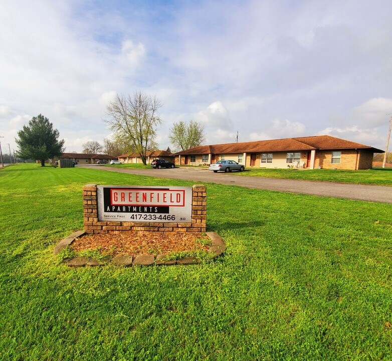 503 Broad St in Greenfield, MO - Building Photo