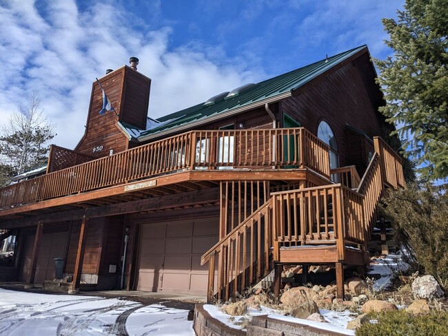 property at 950 Ponderosa Way